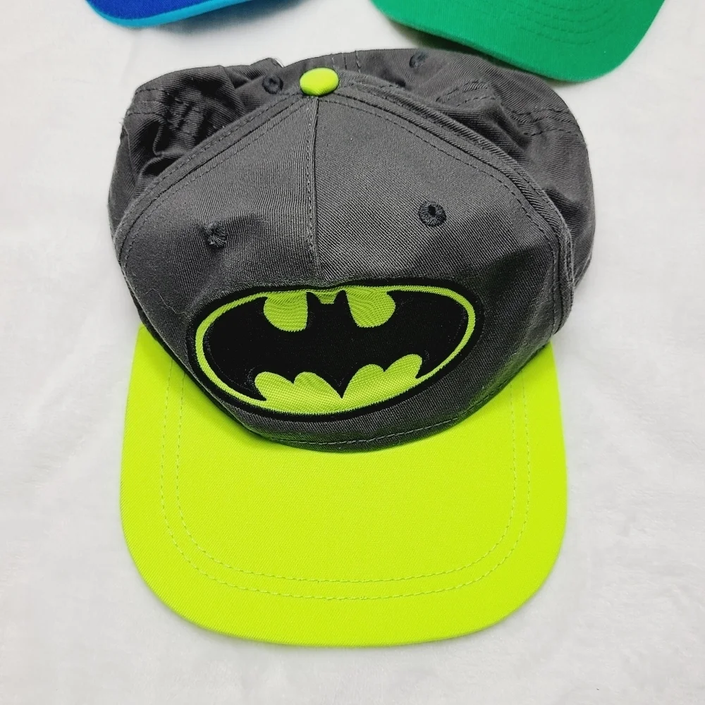 4 X bundle of hats jinx, skilanders,batman( one size) , h&m(4-6)
